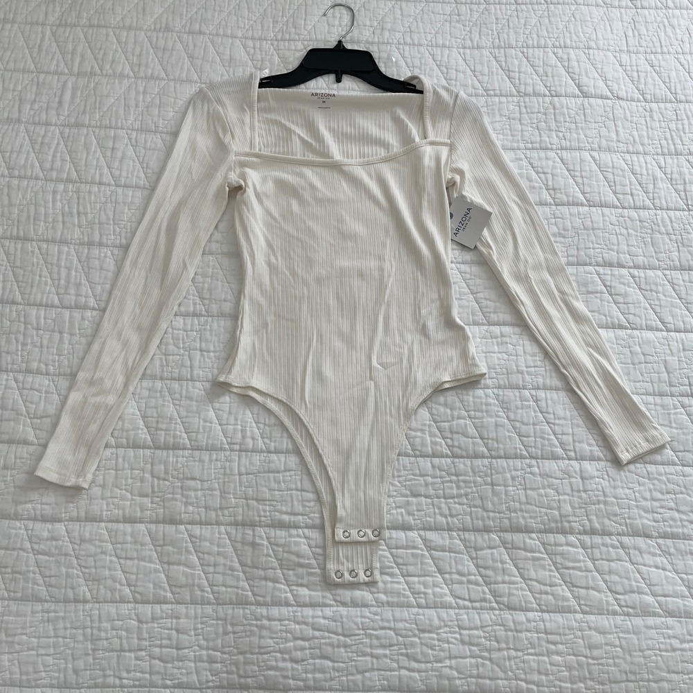 Arizona Jean Co Ribbed Long Sleeve Bodysuit Crema Square Neck Womens Medium NWT